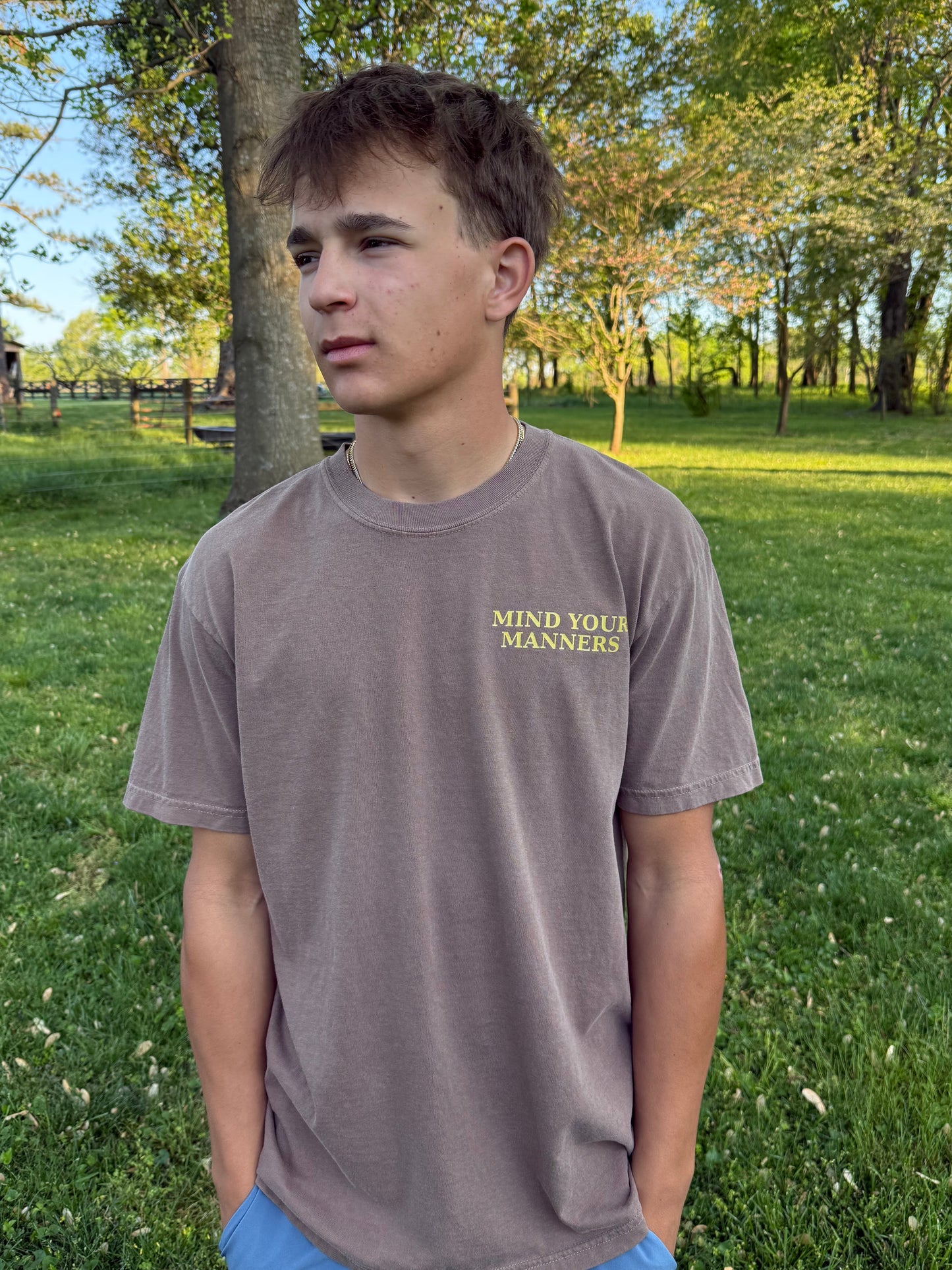 Espresso brown Mind Your Manners tee